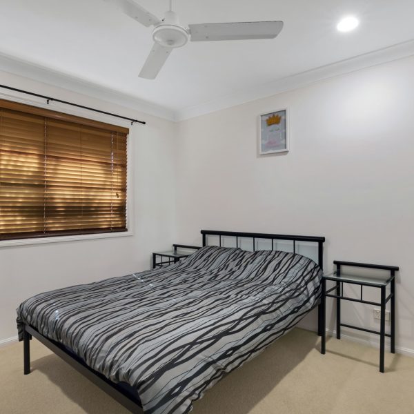 7 Theodore Crescent, Rural View, QLD 4740 AUS