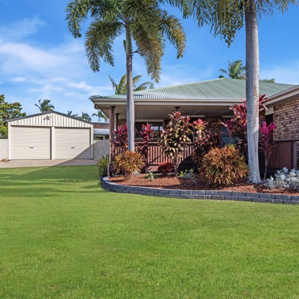 7 Theodore Crescent, Rural View, QLD 4740 AUS
