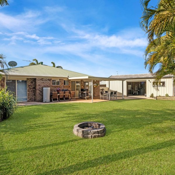 7 Theodore Crescent, Rural View, QLD 4740 AUS