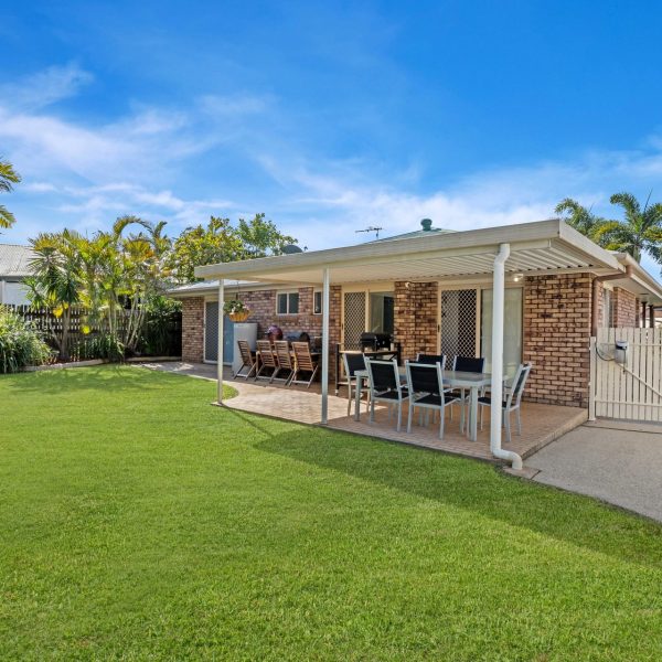 7 Theodore Crescent, Rural View, QLD 4740 AUS