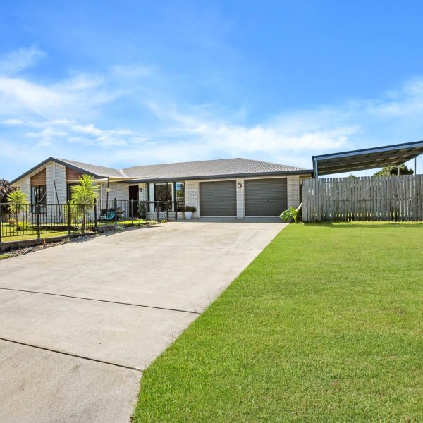 13 Lilian Avenue, Eimeo, QLD 4740 AUS