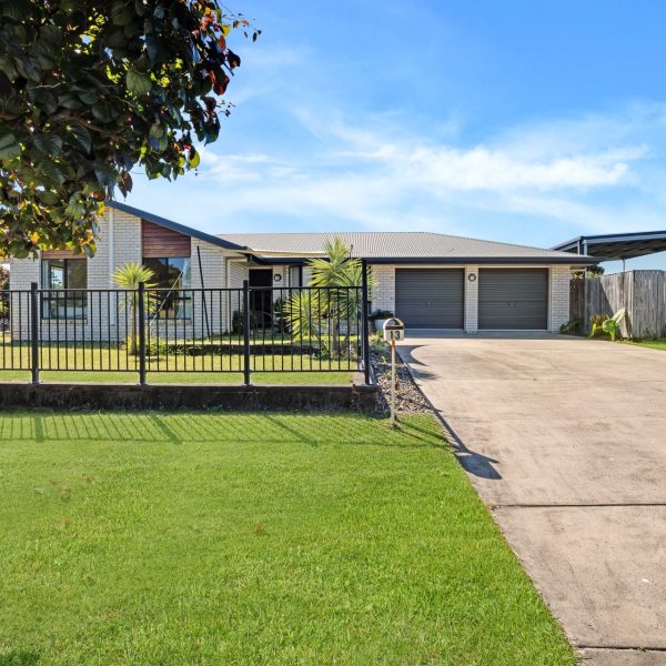 13 Lilian Avenue, Eimeo, QLD 4740 AUS