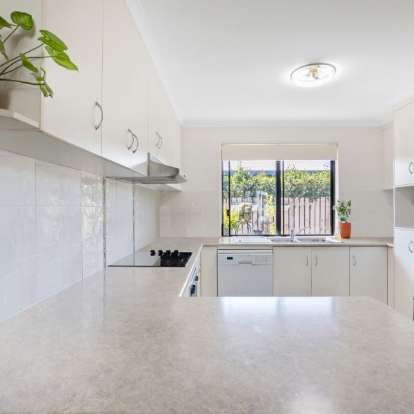13 Lilian Avenue, Eimeo, QLD 4740 AUS