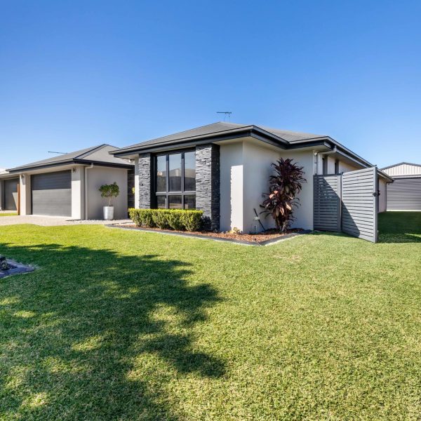 8 Regent Avenue, Richmond, QLD 4740 AUS