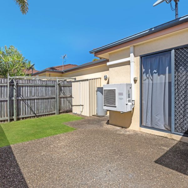 1/10 Ribbon Court, Glenella, QLD 4740 AUS