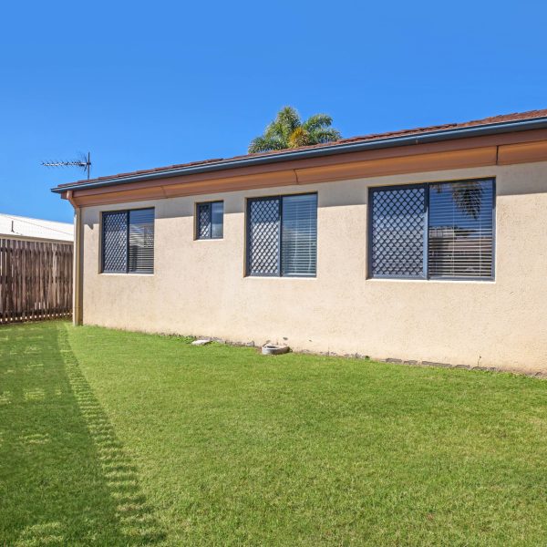 1/10 Ribbon Court, Glenella, QLD 4740 AUS