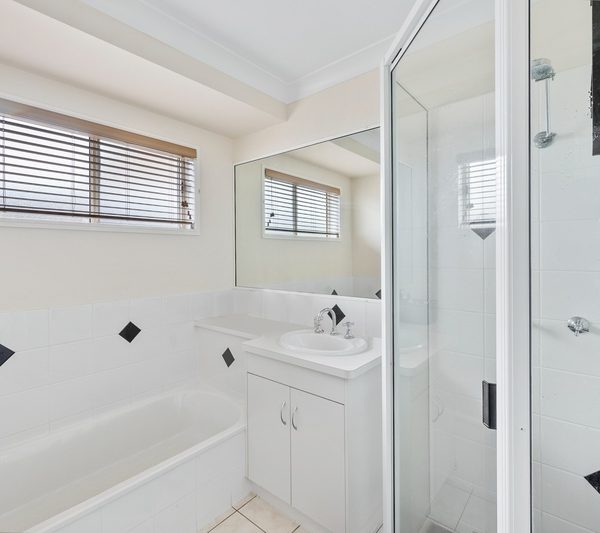 18 Michelle Crescent, Bucasia, QLD 4750 AUS