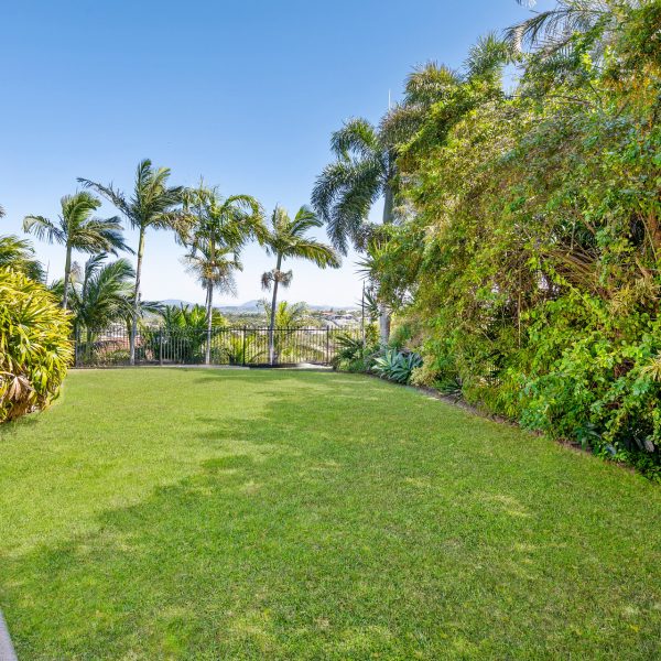 7 Rainbow Crescent, Blacks Beach, QLD 4740 AUS