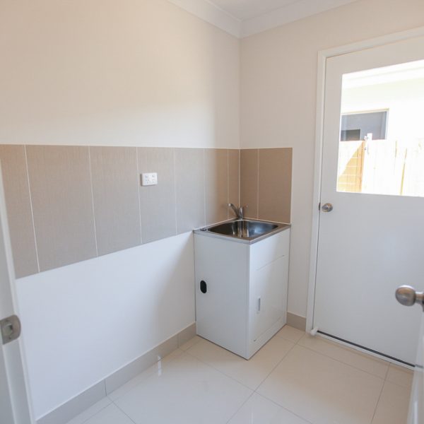 65B Caroval Drive, Rural View, QLD 4740 AUS