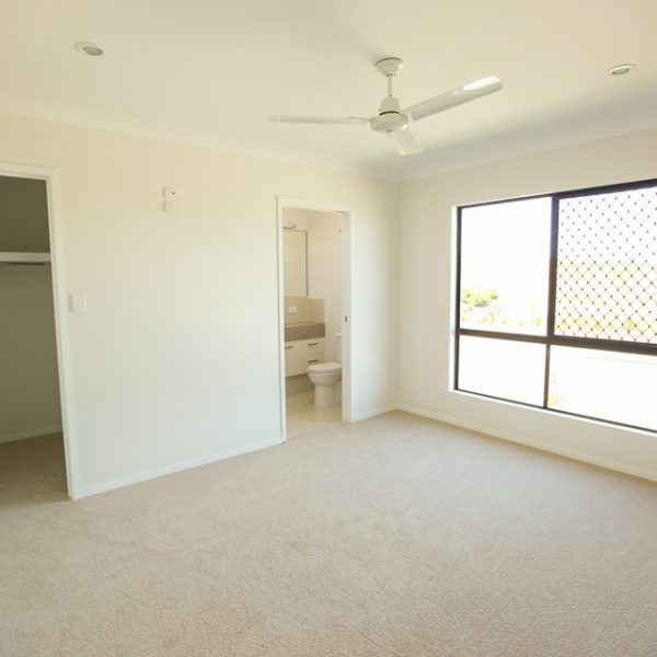 65B Caroval Drive, Rural View, QLD 4740 AUS