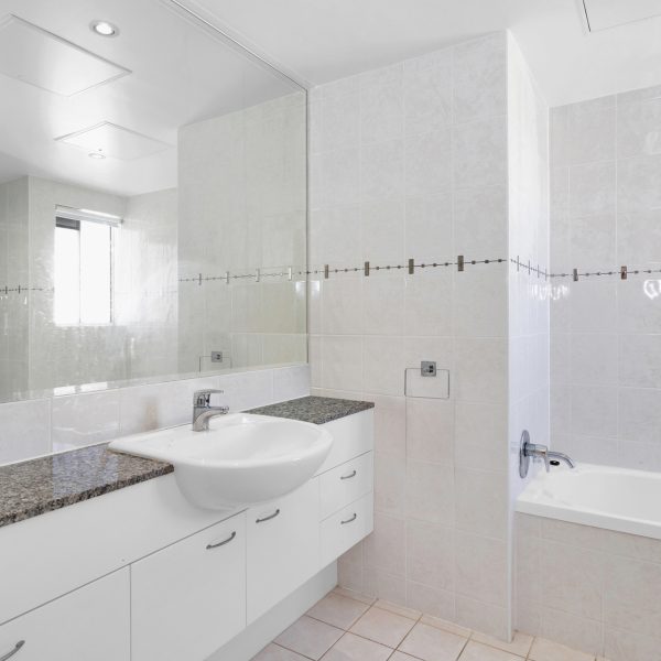 10/11 Megan Place, Mackay Harbour, QLD 4740 AUS
