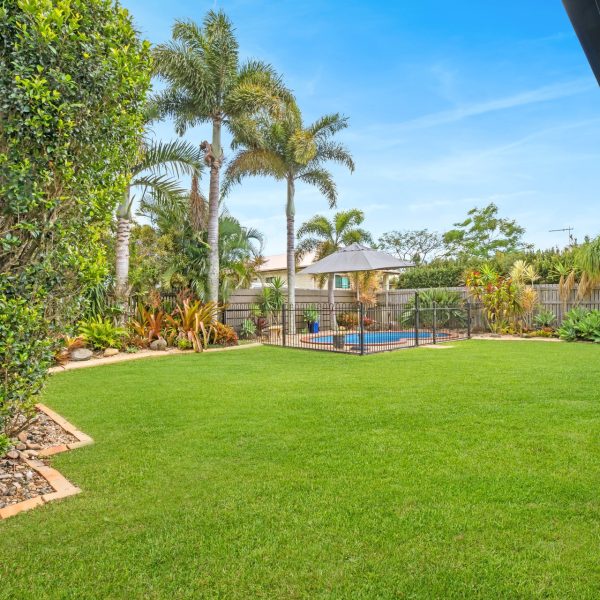 24 Vassallo Drive, Glenella, QLD 4740 AUS