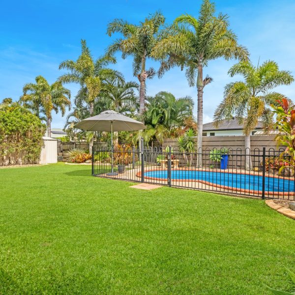 24 Vassallo Drive, Glenella, QLD 4740 AUS
