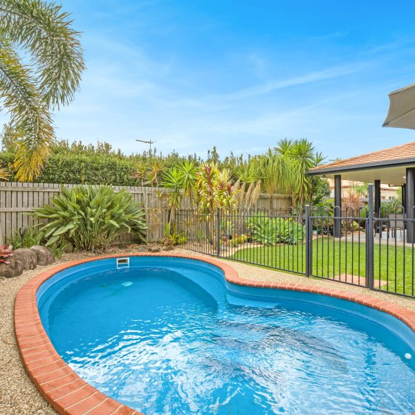 24 Vassallo Drive, Glenella, QLD 4740 AUS