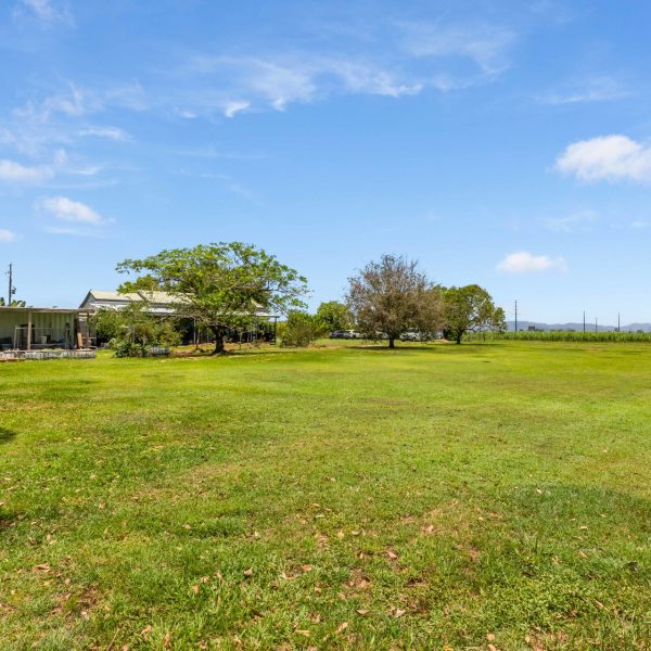 141 Hay Point Road, Alligator Creek, QLD 4740 AUS
