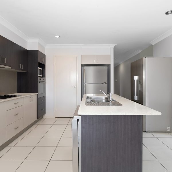 25 Parklane Crescent, Beaconsfield, QLD 4740 AUS