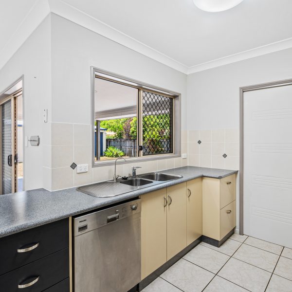 14 Livistonia Street, Andergrove, QLD 4740 AUS