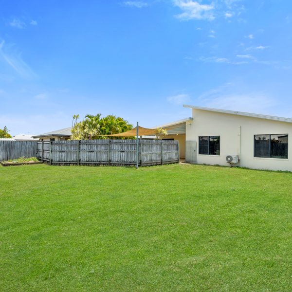 28 Companion Way, Bucasia, QLD 4750 AUS