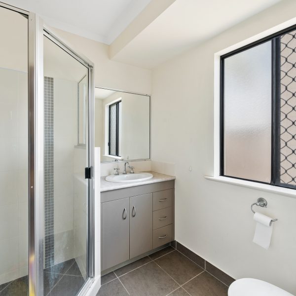 28 Companion Way, Bucasia, QLD 4750 AUS