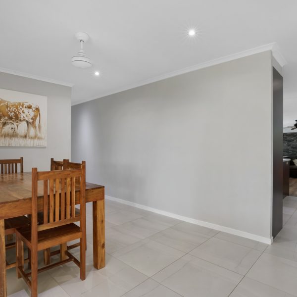 17 Nicklin Drive, Beaconsfield, QLD 4740 AUS