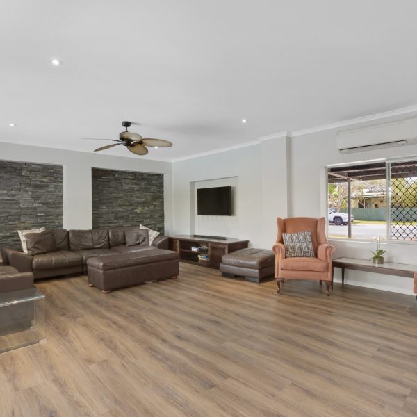 17 Nicklin Drive, Beaconsfield, QLD 4740 AUS