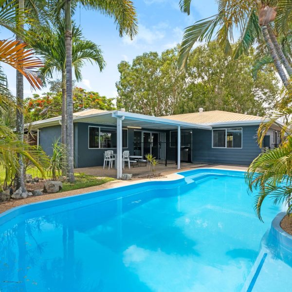 17 Nicklin Drive, Beaconsfield, QLD 4740 AUS
