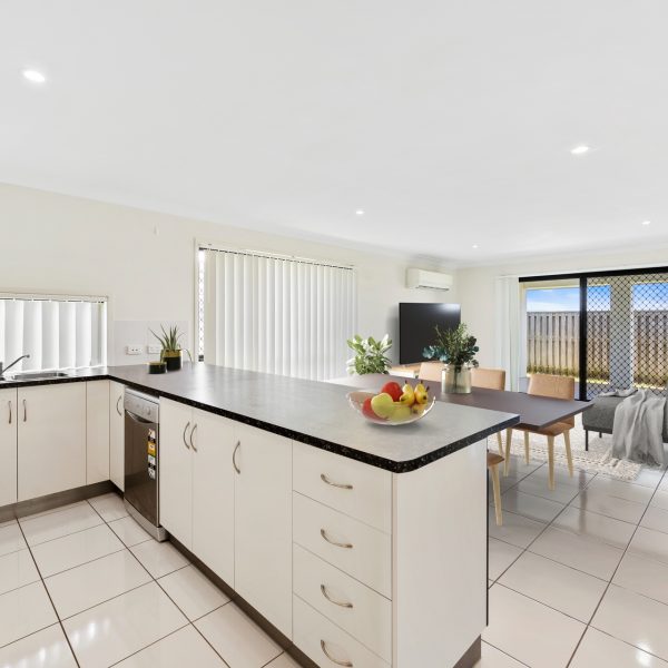 54 Commander Parade, Bucasia, QLD 4750 AUS