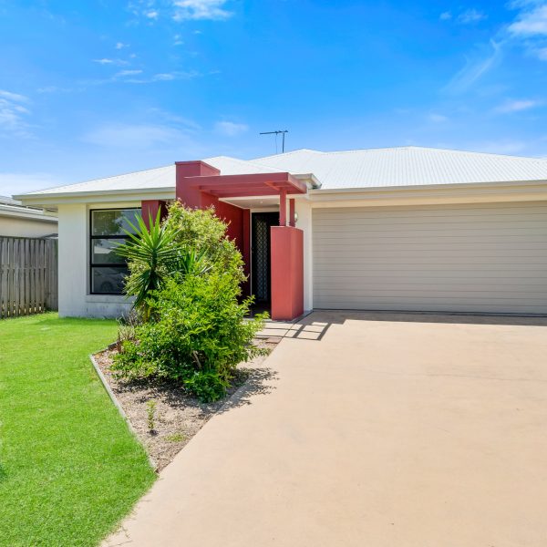 54 Commander Parade, Bucasia, QLD 4750 AUS