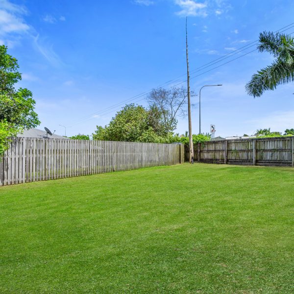 2 Greenwood Drive, Glenella, QLD 4740 AUS
