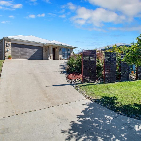 29 Jasmine Drive, Blacks Beach, QLD 4740 AUS