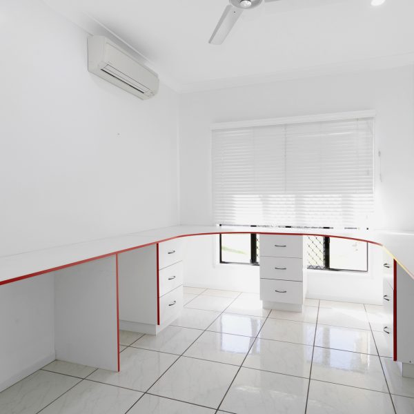 61 Victor Avenue, Glenella, QLD 4740 AUS