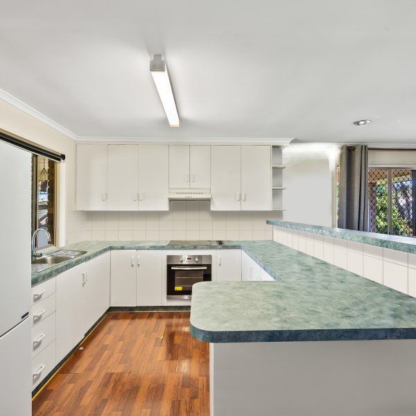 6 Barbat Court, Andergrove, QLD 4740 AUS
