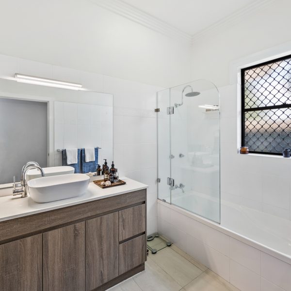 83 Nebo Road, West Mackay, QLD 4740 AUS