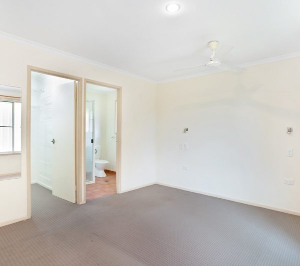 12 Lois Street, Mount Pleasant, QLD 4740 AUS