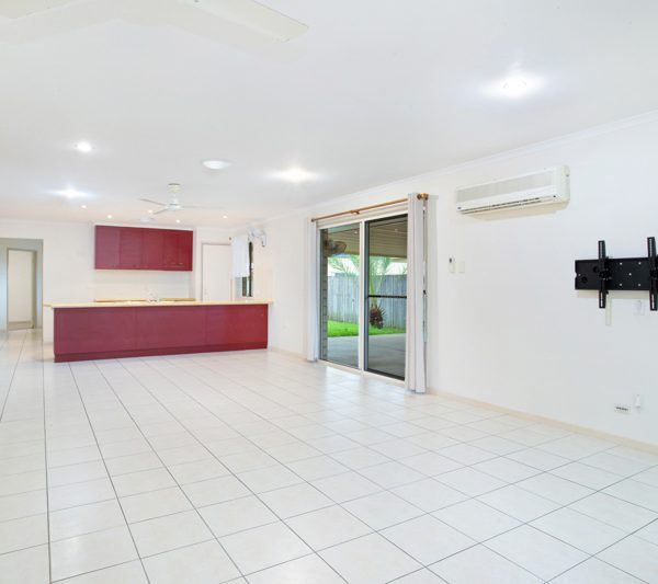 12 Lois Street, Mount Pleasant, QLD 4740 AUS