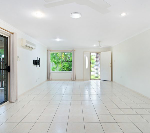 12 Lois Street, Mount Pleasant, QLD 4740 AUS