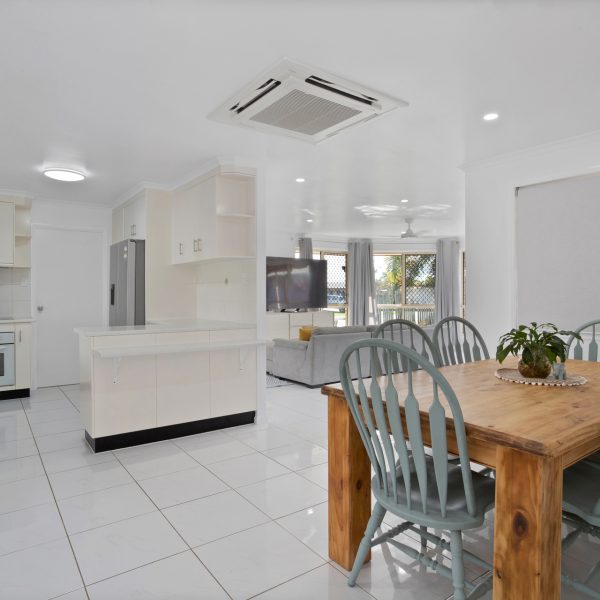11 Lois Street, Mount Pleasant, QLD 4740 AUS