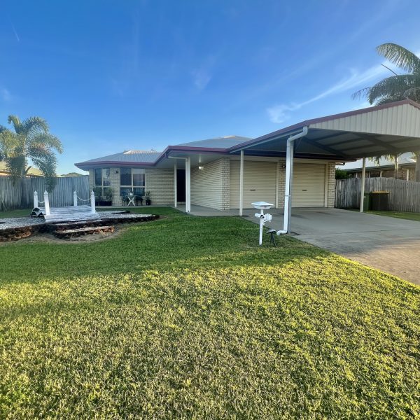 11 Lois Street, Mount Pleasant, QLD 4740 AUS