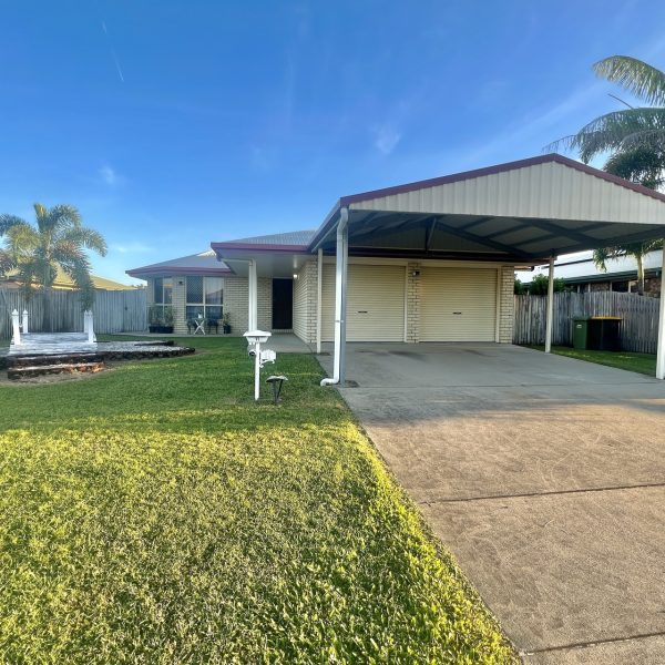 11 Lois Street, Mount Pleasant, QLD 4740 AUS