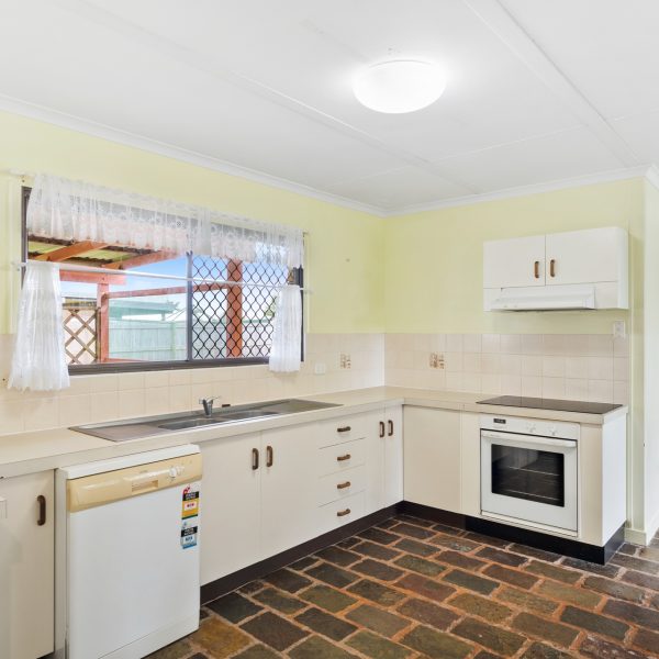 26 Marlborough Street, Ooralea, QLD 4740 AUS