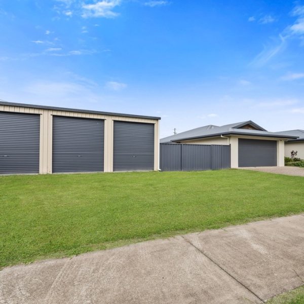 17 Midras Place, Bucasia, QLD 4750 AUS
