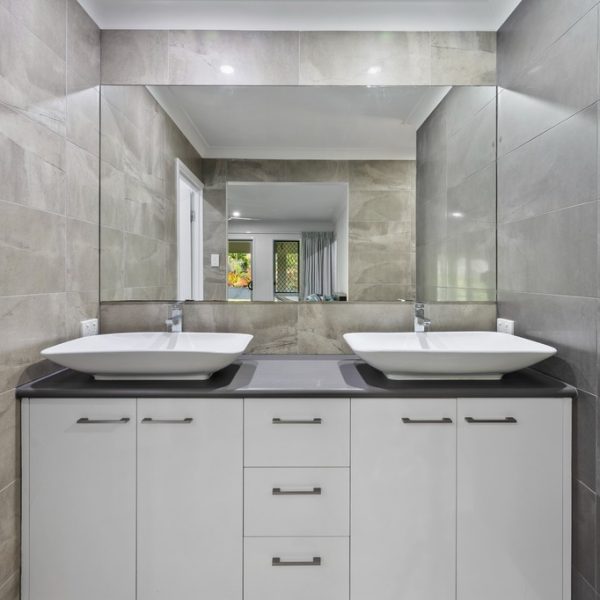 17 Midras Place, Bucasia, QLD 4750 AUS