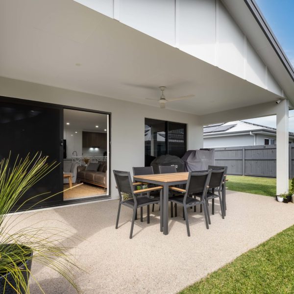 23 Lugano Mews, Andergrove, QLD 4740 AUS