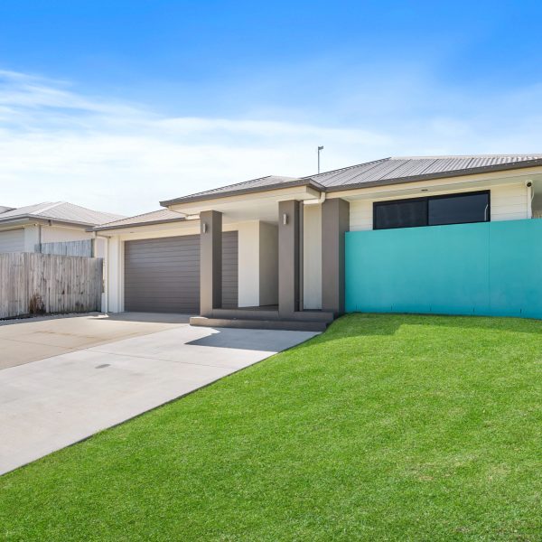 4 Jager Street, Rural View, QLD 4740 AUS