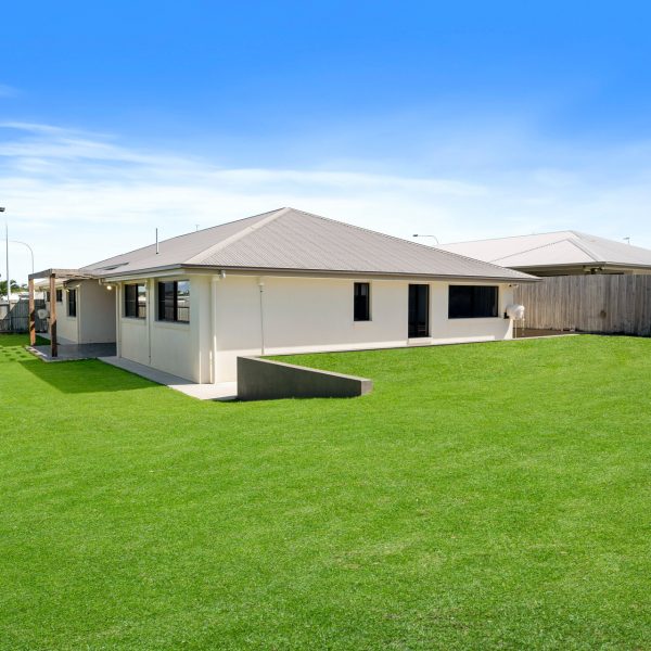 4 Jager Street, Rural View, QLD 4740 AUS