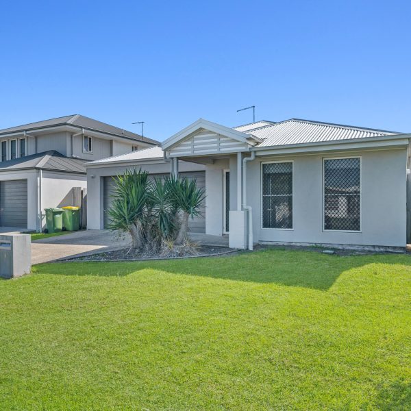 8 Somerset Drive, Andergrove, QLD 4740 AUS