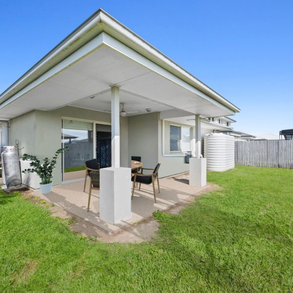8 Somerset Drive, Andergrove, QLD 4740 AUS