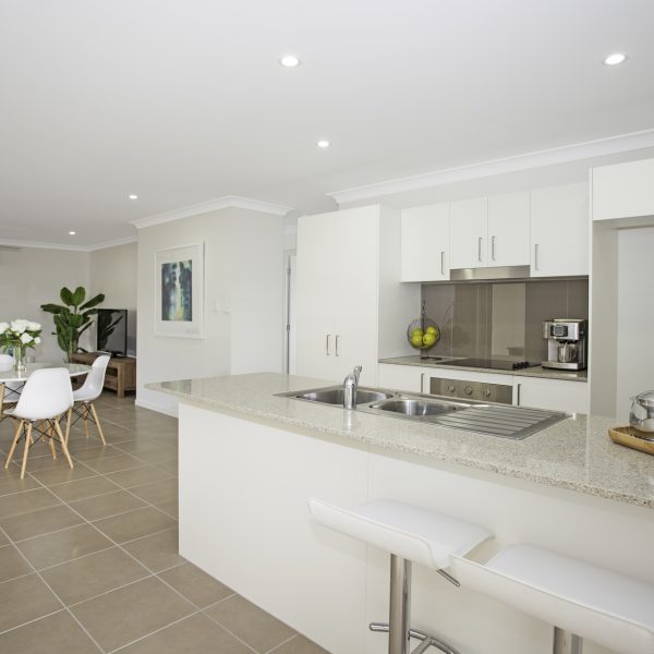 1/11 Hinkler Court, Rural View, QLD 4740 AUS
