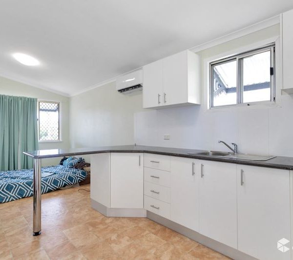 5 Van Eldik Avenue, Andergrove, QLD 4740 AUS