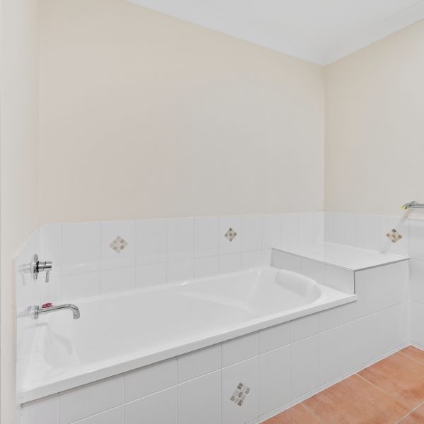 30 Slater Avenue, Blacks Beach, QLD 4740 AUS